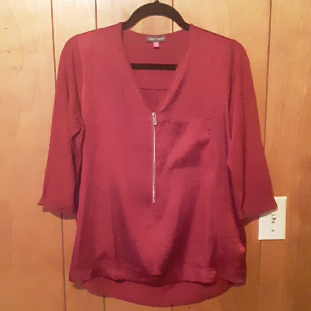 Vince Camuto maroon zipper blouse size PM